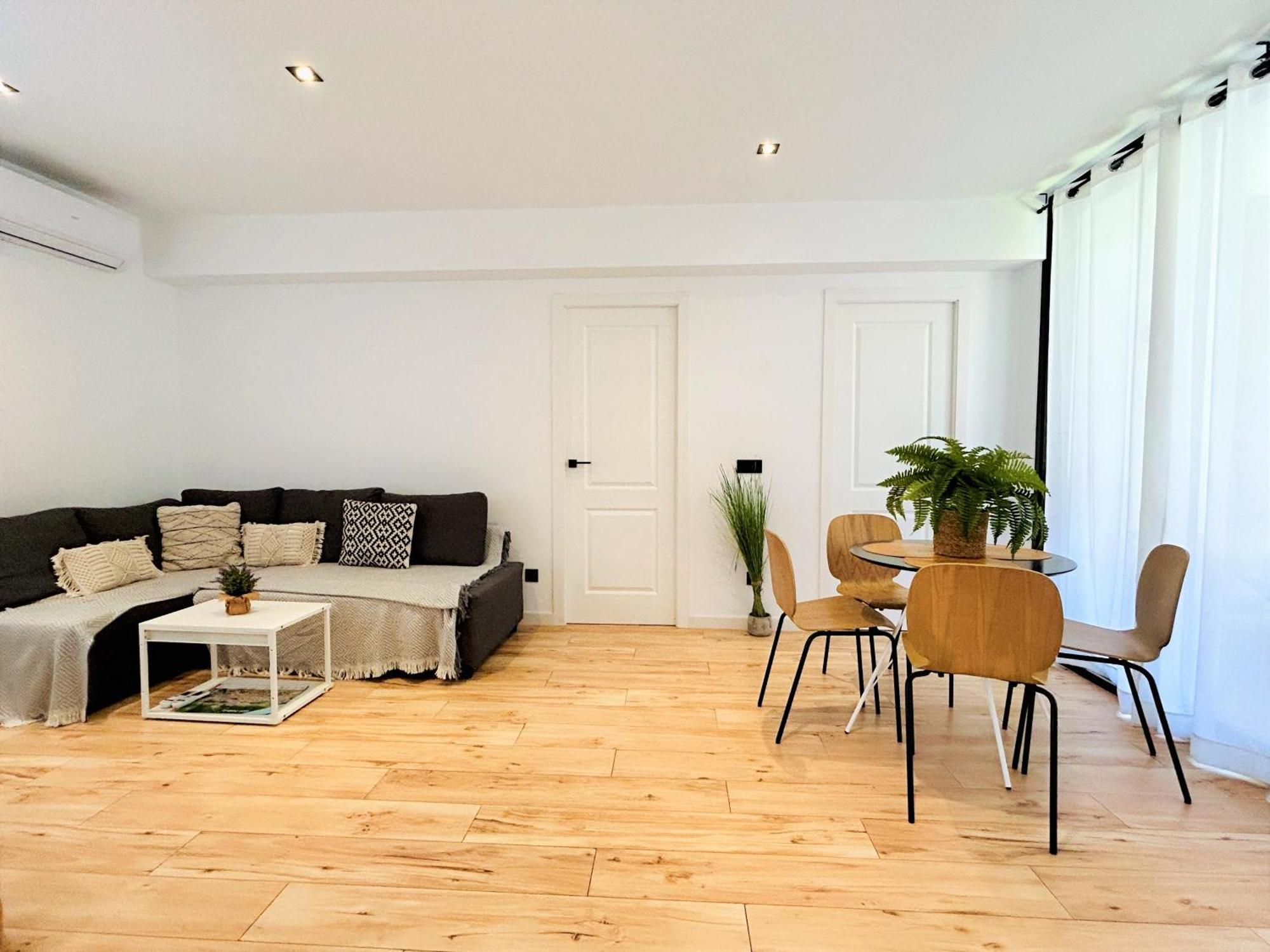 Ecochic Apartment In Fuengirola Center Bagian luar foto